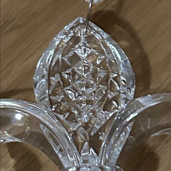 Waterford Crystal Fleur-de-Lis with Red Accent Ornament - Picture 5 of 16